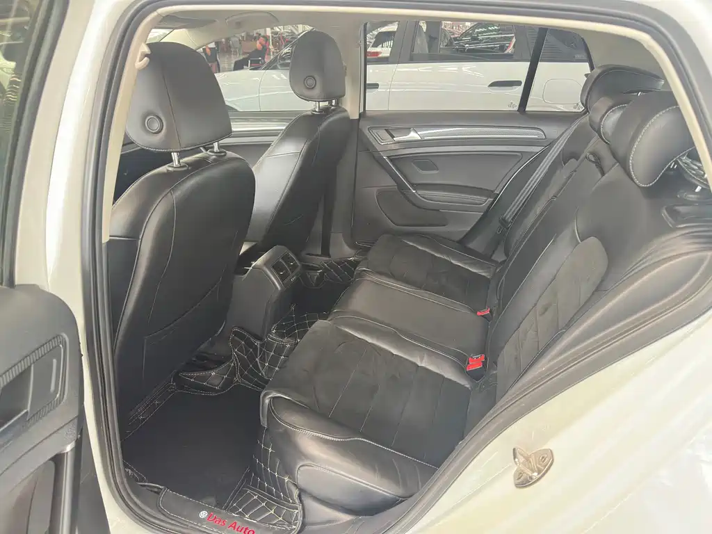 Volkswagen Golf — миниатюра 8
