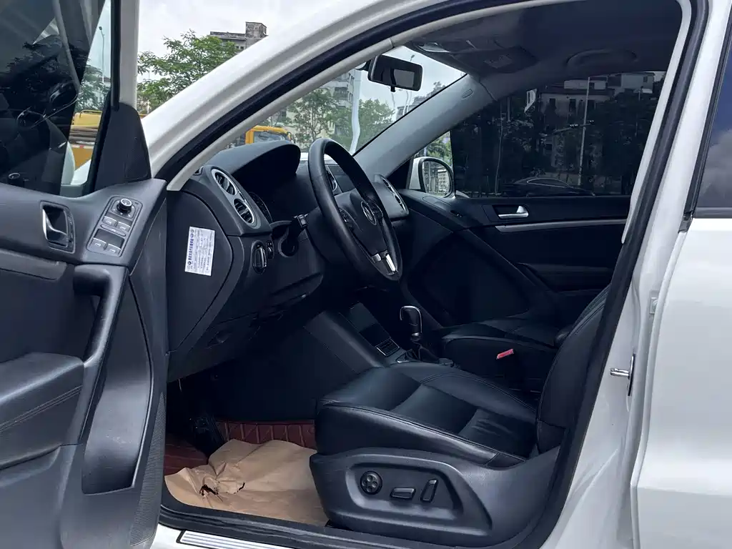Volkswagen Tiguan — миниатюра 9