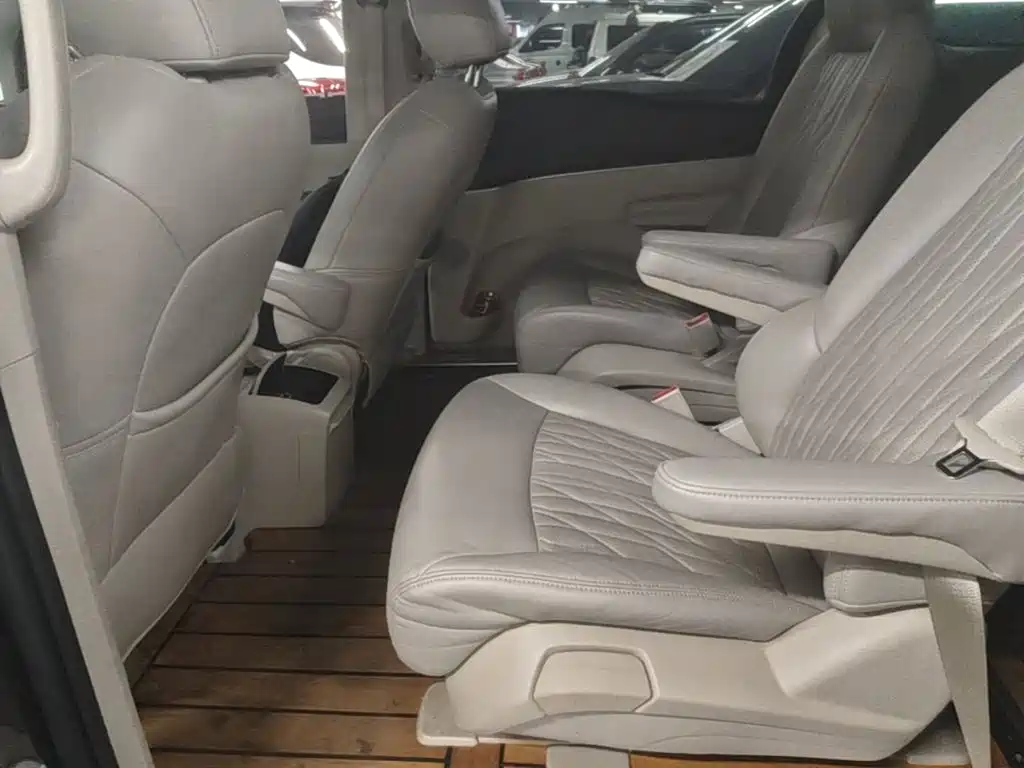 Buick GL8 — миниатюра 22