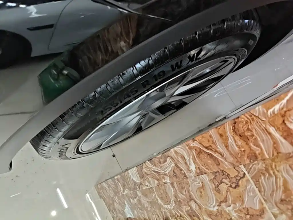 Tesla Model Y — миниатюра 23