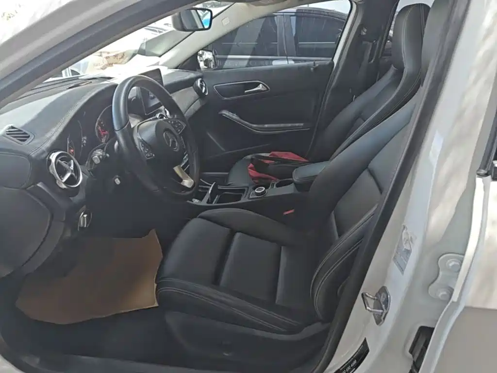Mercedes-Benz GLA — миниатюра 15