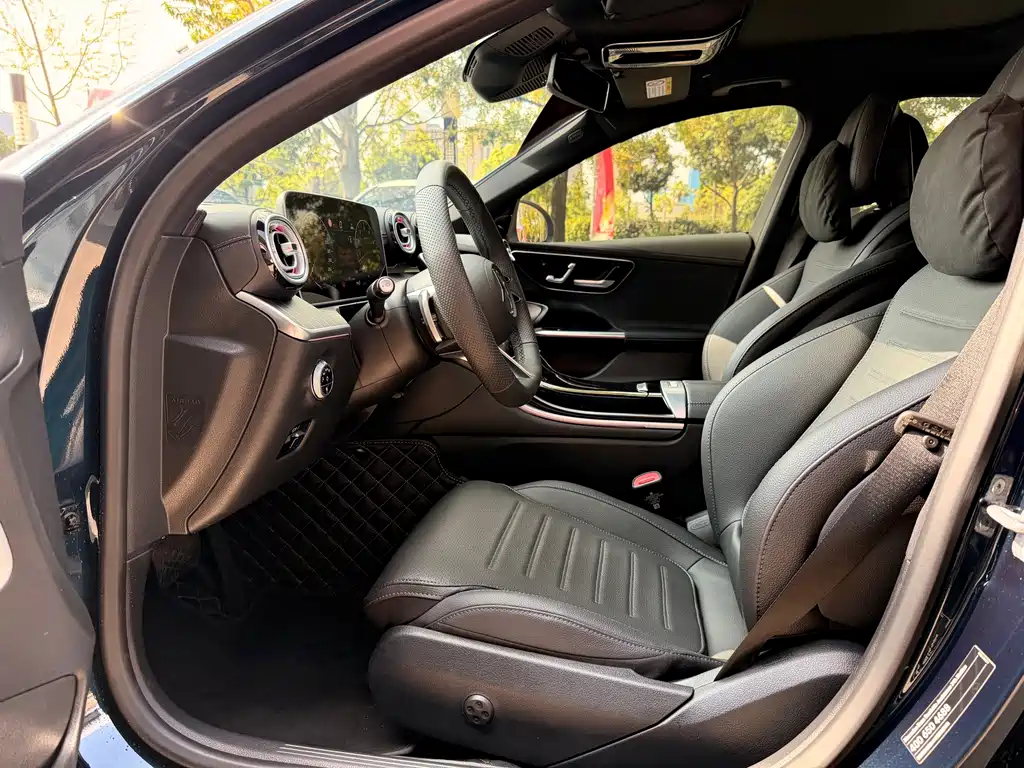 Mercedes-Benz C-Class — миниатюра 15
