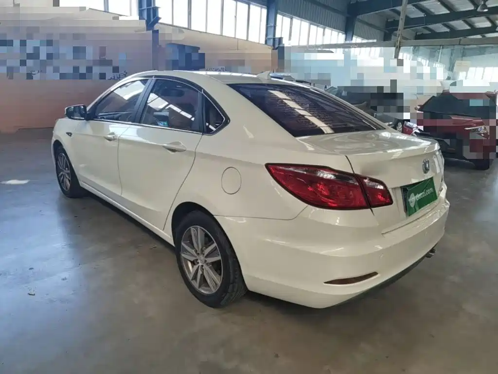 Changan Eado — миниатюра 5