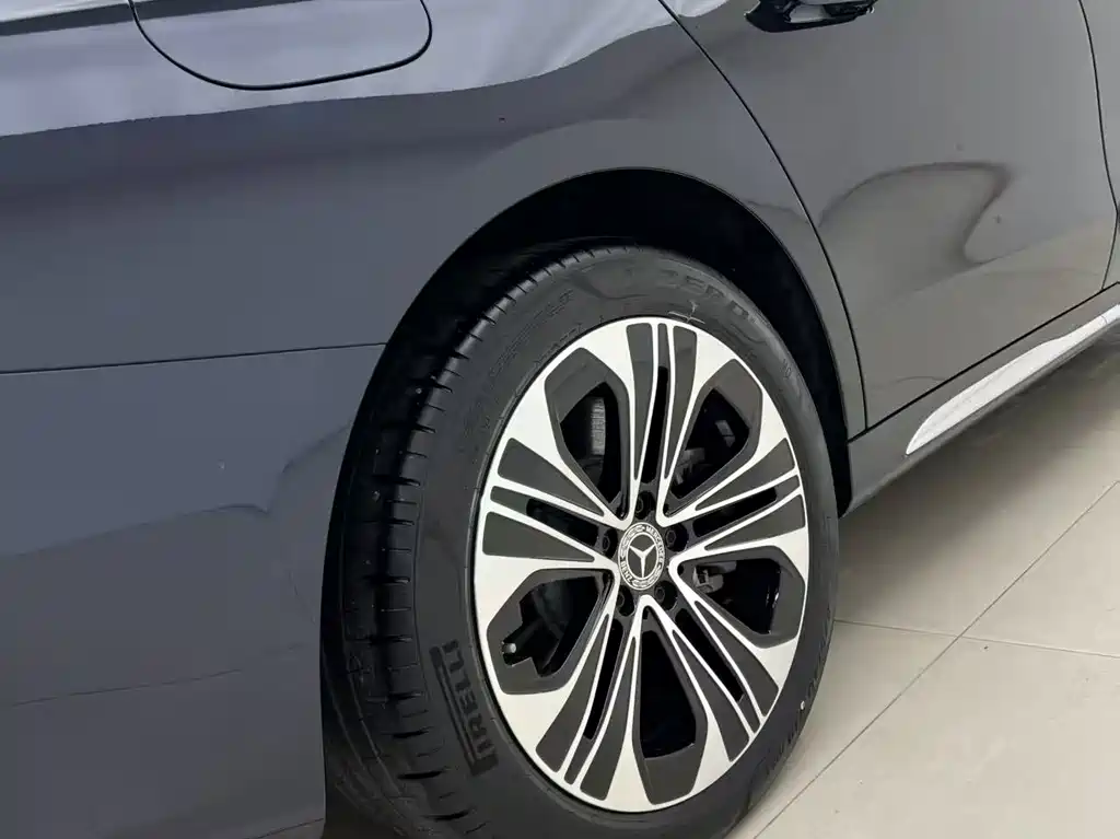 Mercedes-Benz E-Class New Energy — миниатюра 9