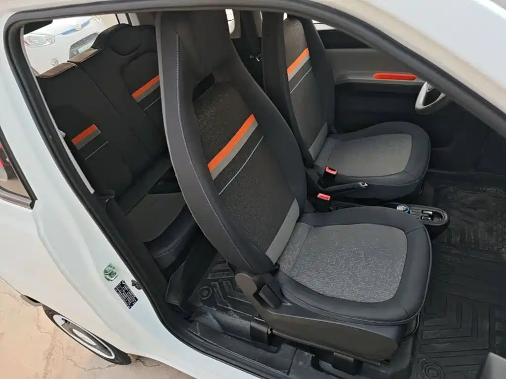 Wuling MINIEV — миниатюра 25