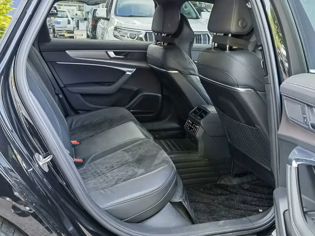 Audi A6L — миниатюра 12