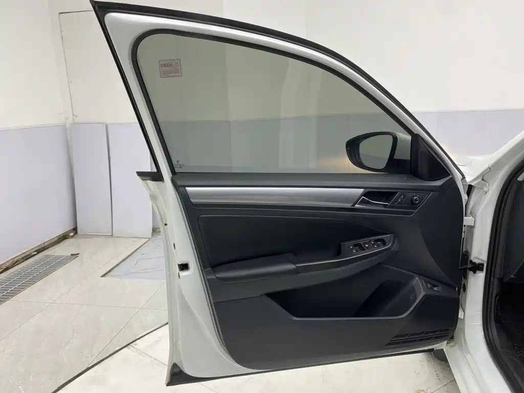 Volkswagen Bora — миниатюра 17