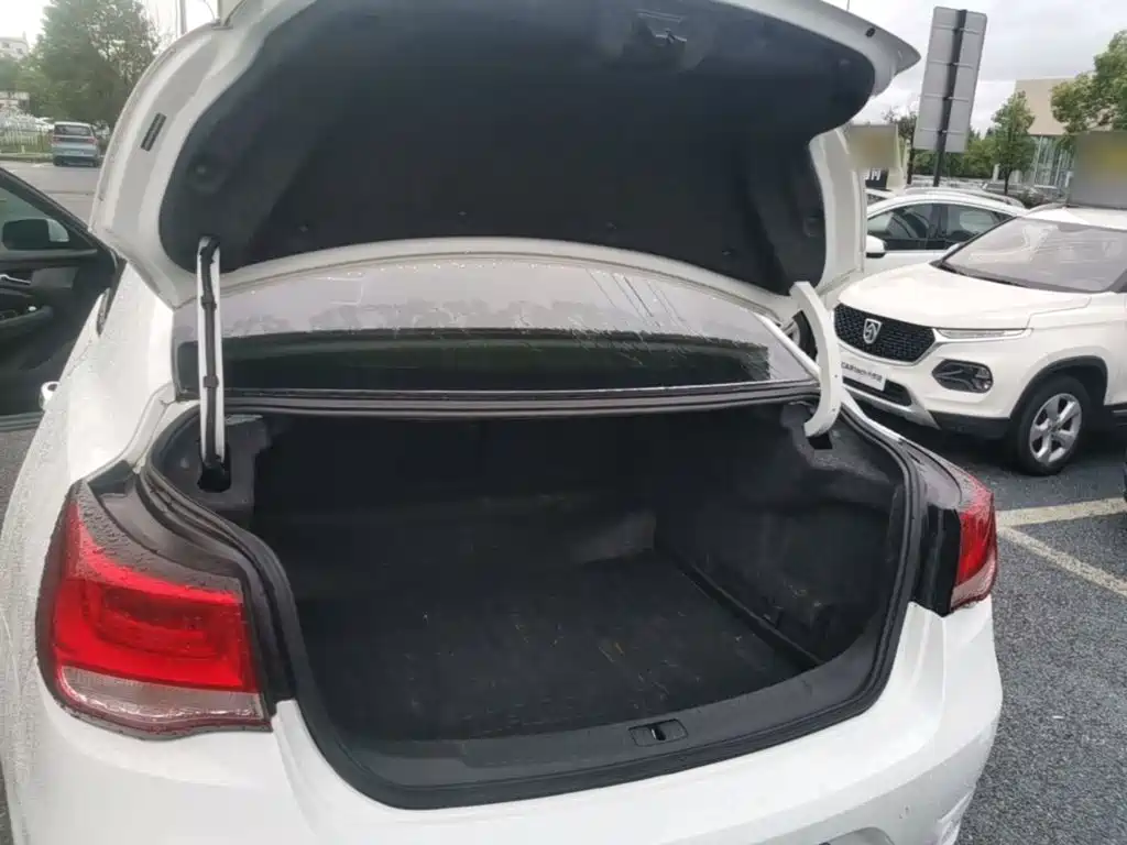 Chevrolet Malibu — миниатюра 19
