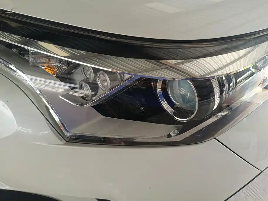 Toyota IZOA — миниатюра 5