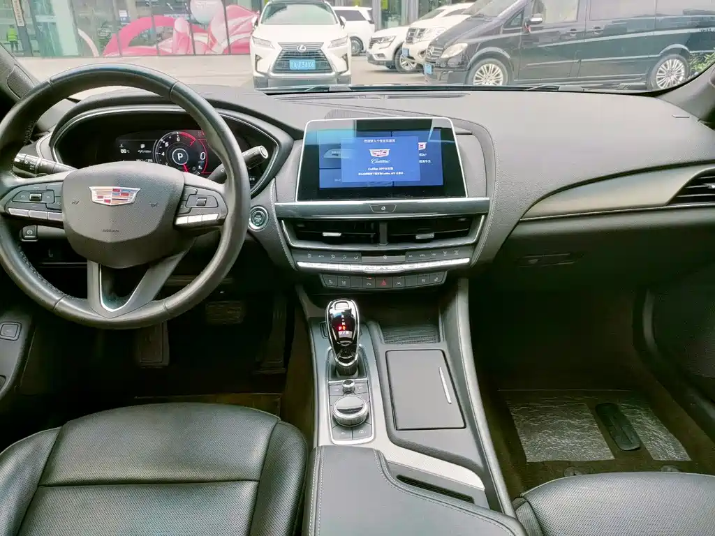 Cadillac CT5 — миниатюра 23