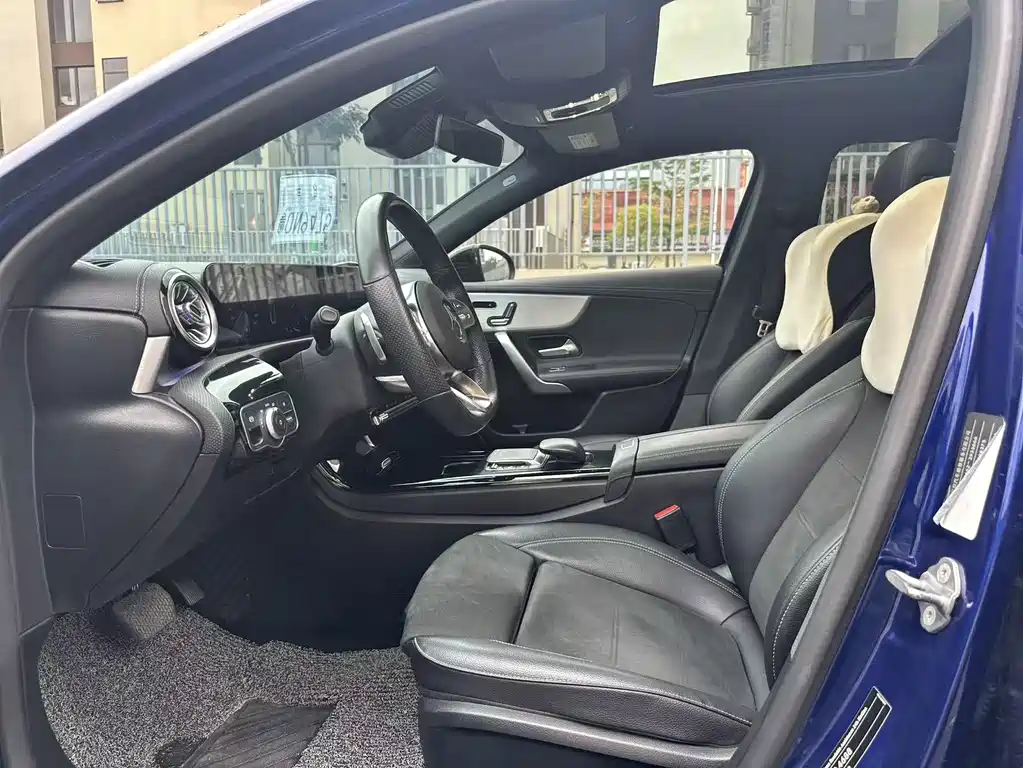 Mercedes-Benz A-Class — миниатюра 7