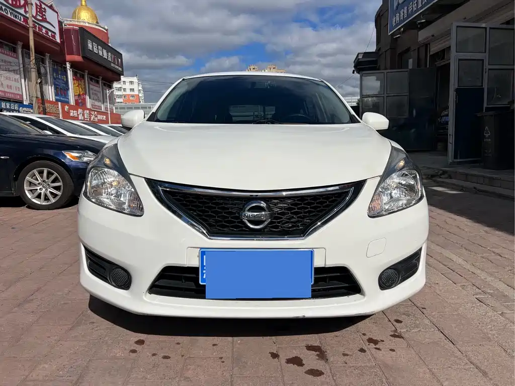 Nissan Tiida — миниатюра 2