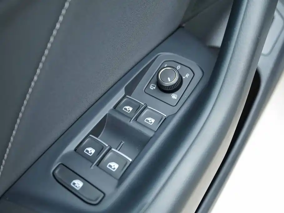 Volkswagen CC — миниатюра 10