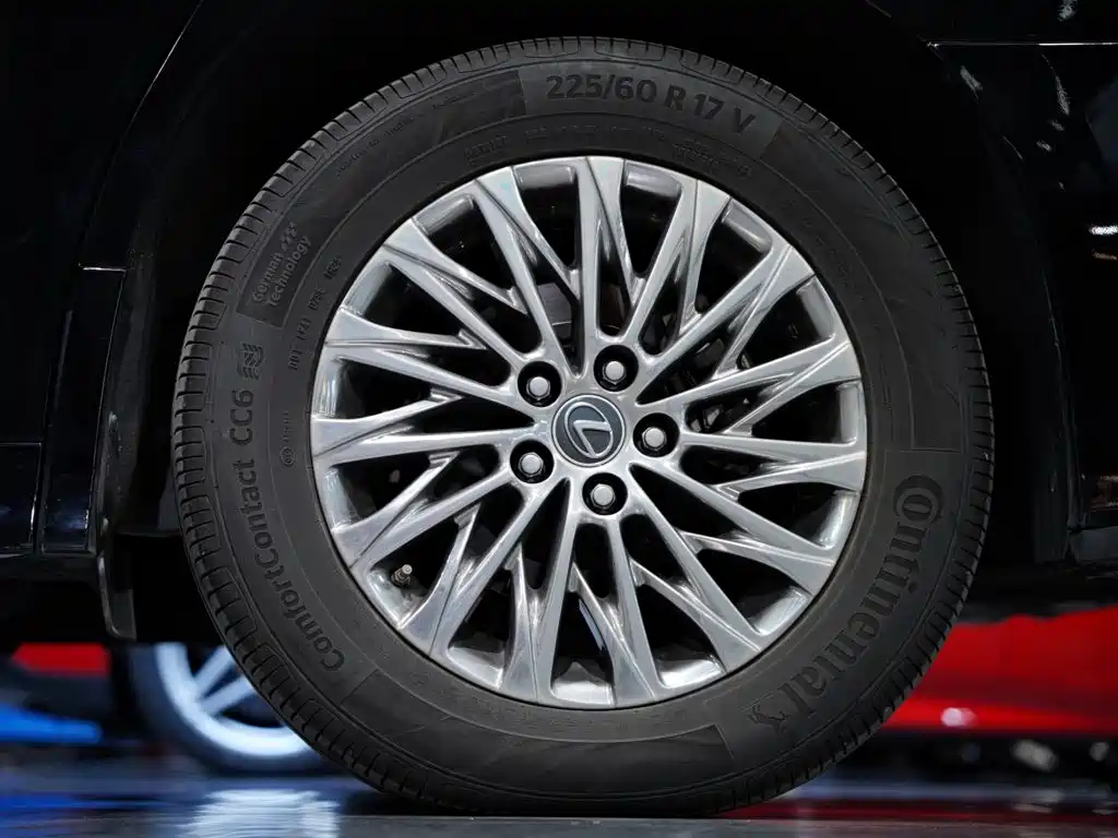 Lexus LM — миниатюра 4