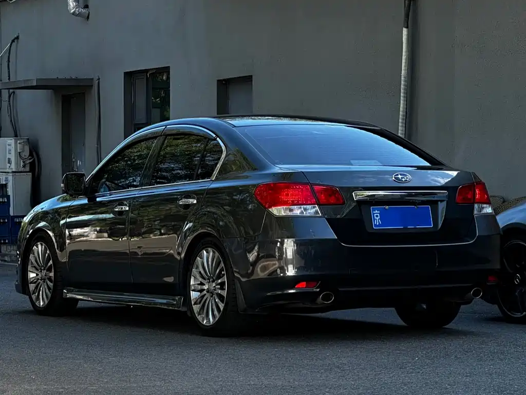 Subaru Legacy — миниатюра 9
