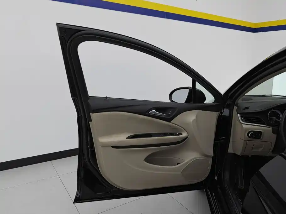 Buick Verano — миниатюра 7