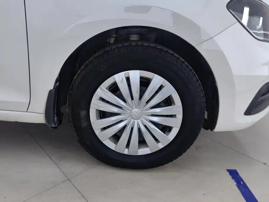 Volkswagen Santana — миниатюра 6