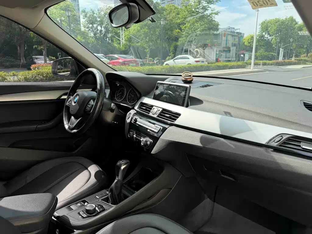 BMW X1 — миниатюра 12