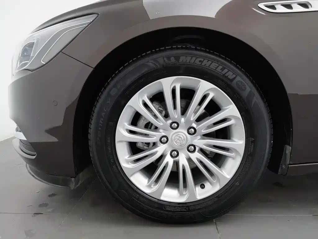 Buick LaCrosse — миниатюра 17