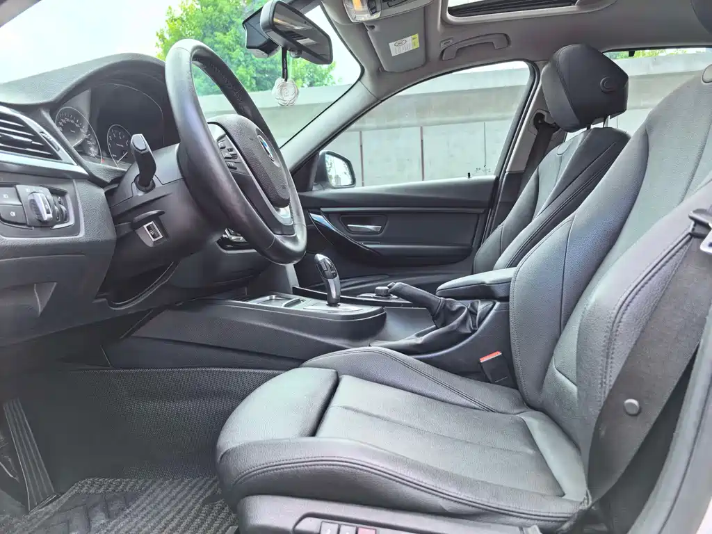 BMW 3 Series — миниатюра 11