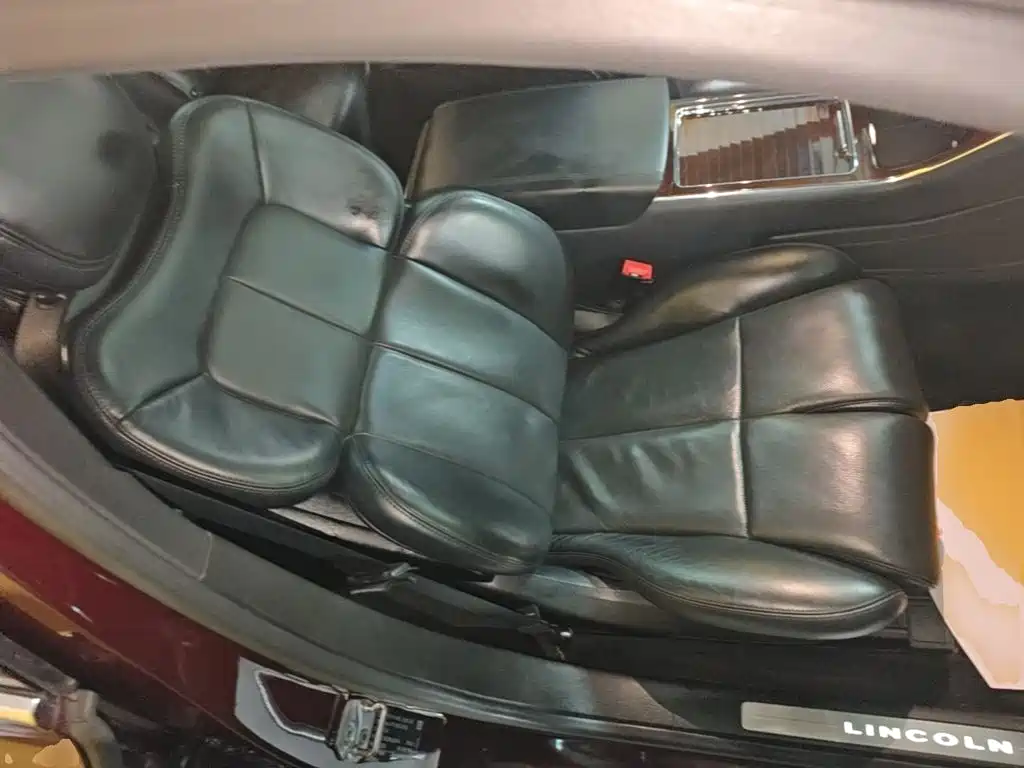 Lincoln Continental — миниатюра 25