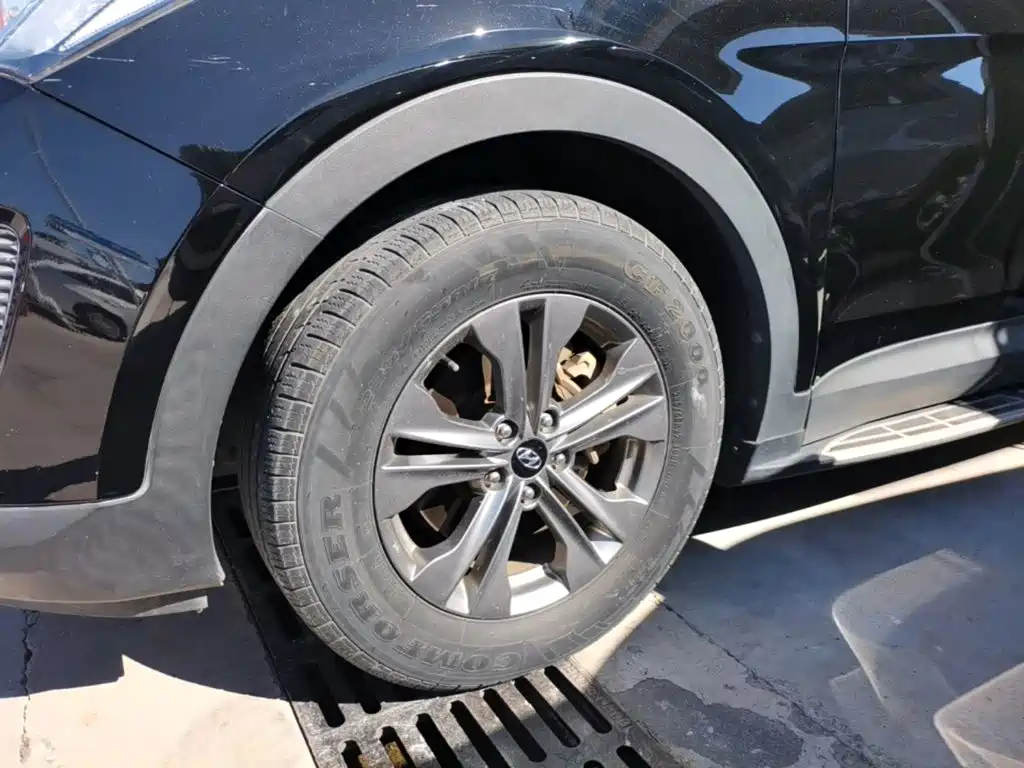 Hyundai Santa Fe — миниатюра 23