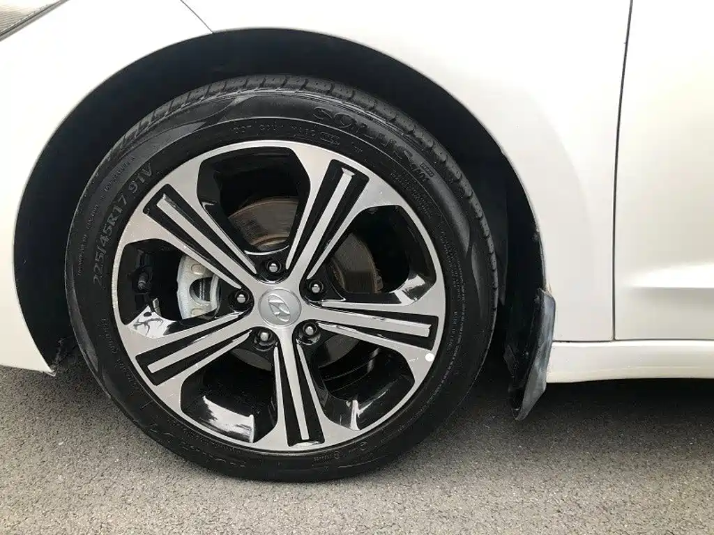 Hyundai Elantra — миниатюра 15
