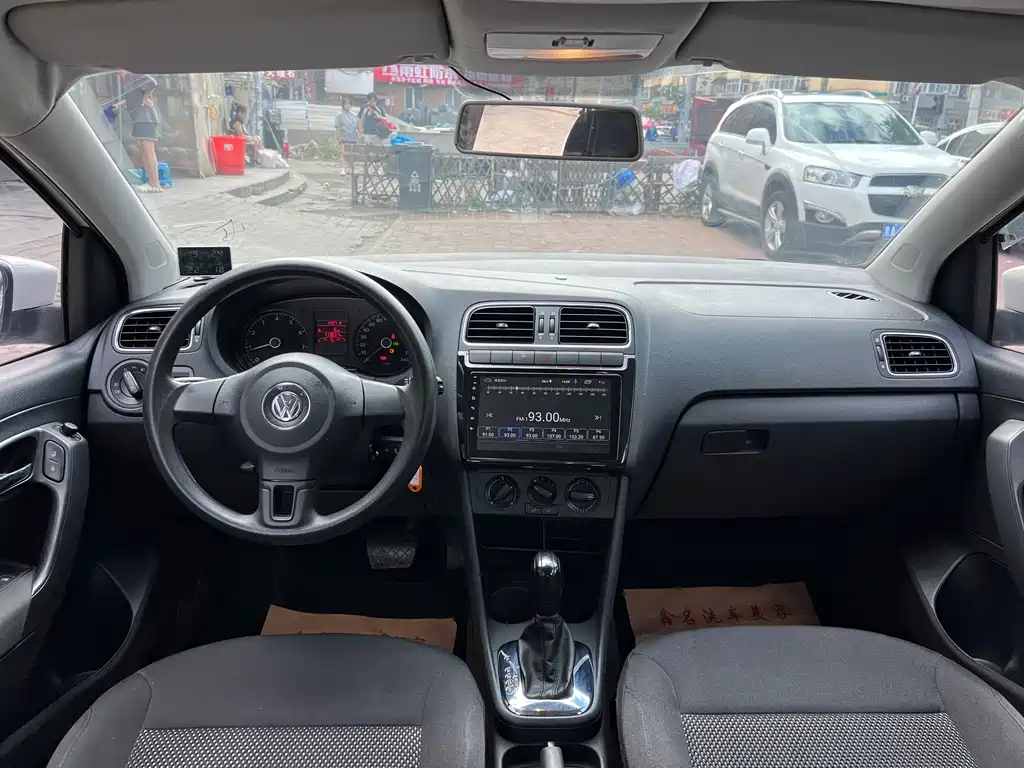 Volkswagen Polo — миниатюра 8