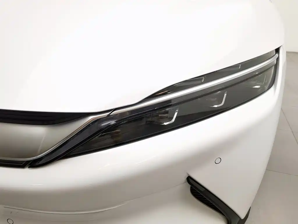 BYD Han — миниатюра 7