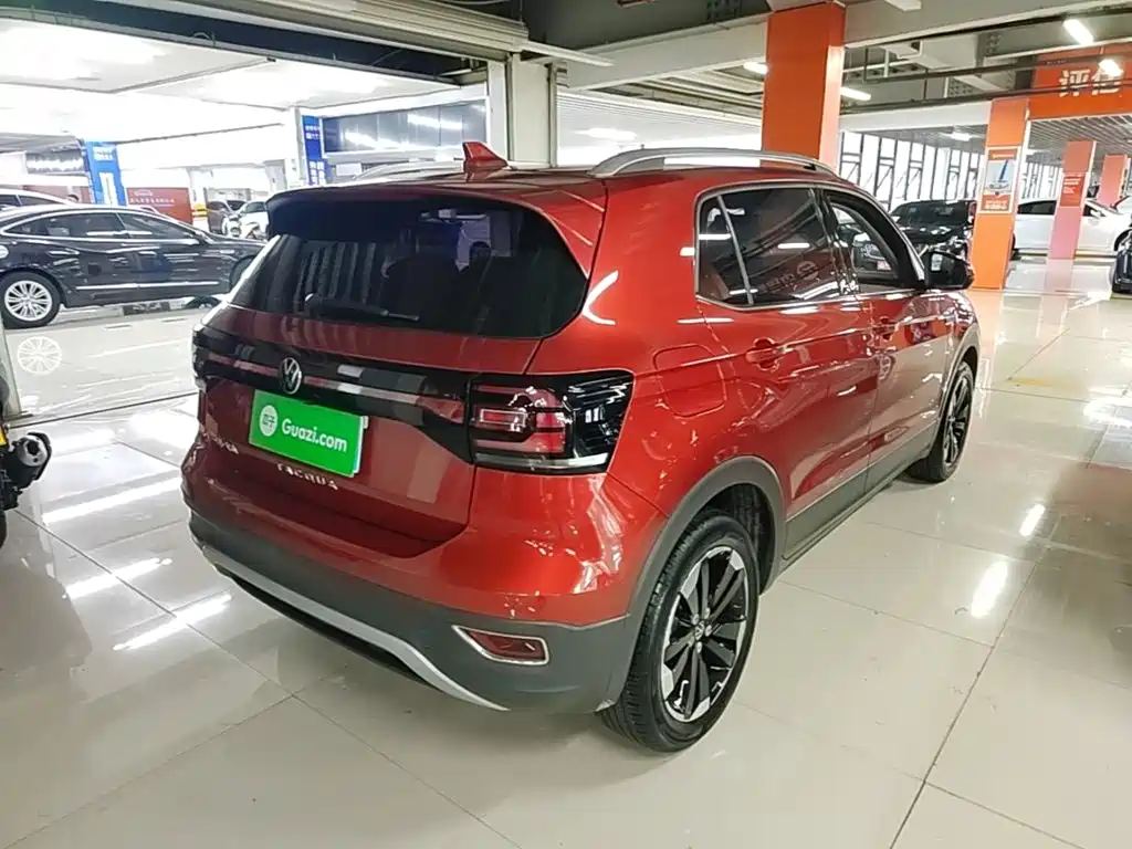 Volkswagen Tacqua 2021 1.5L AT Smart Connect