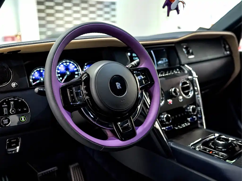 Rolls-Royce Cullinan 2018 мест