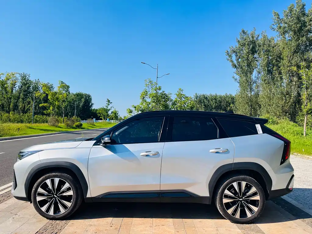 Geely Boyue L — миниатюра 9