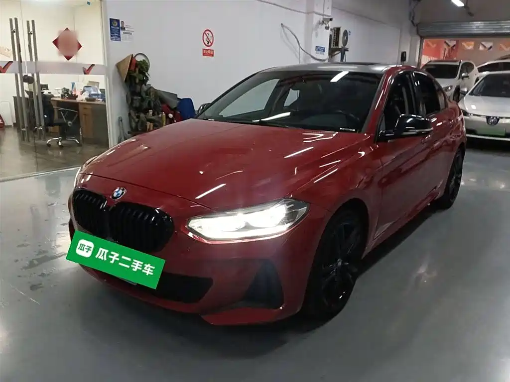 BMW  1 SERIES