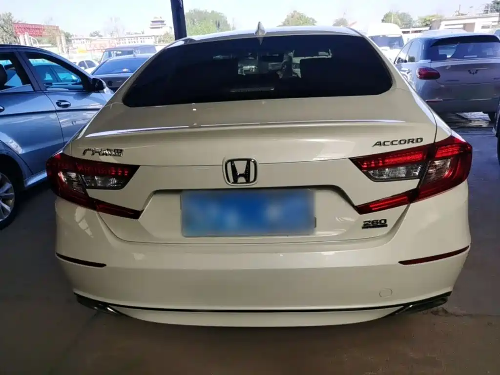 Honda Accord — миниатюра 6