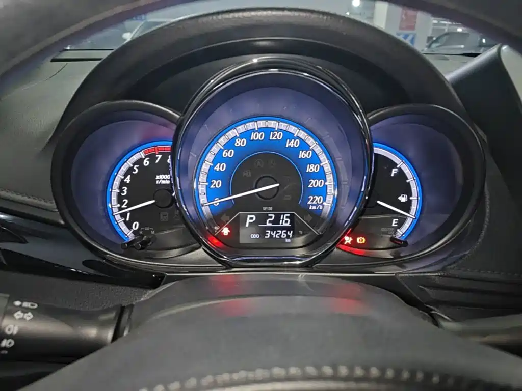 Toyota Yaris L — миниатюра 12