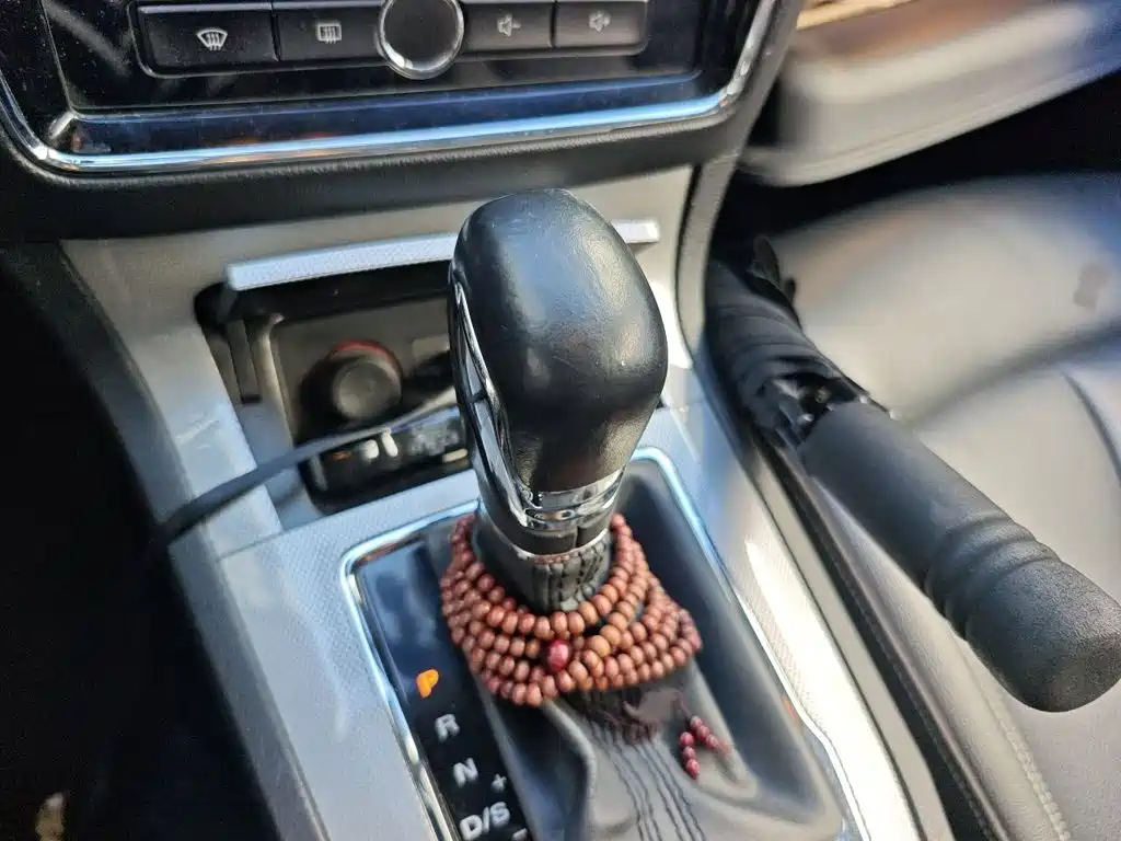 Roewe RX5 — миниатюра 7