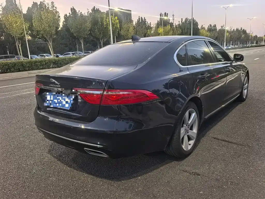 Jaguar XFL — миниатюра 6