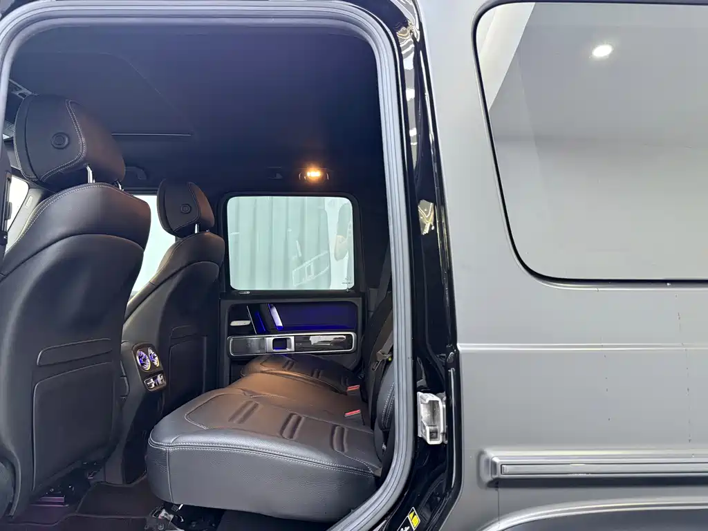 Mercedes-Benz G-Class — миниатюра 6