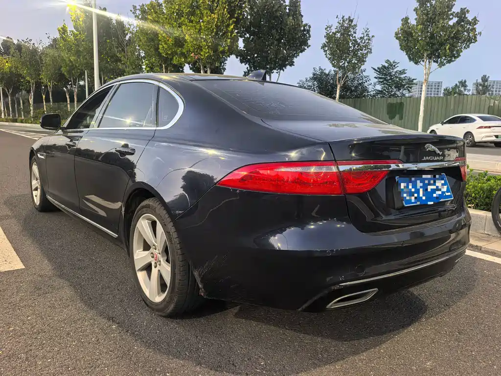 Jaguar XFL — миниатюра 4