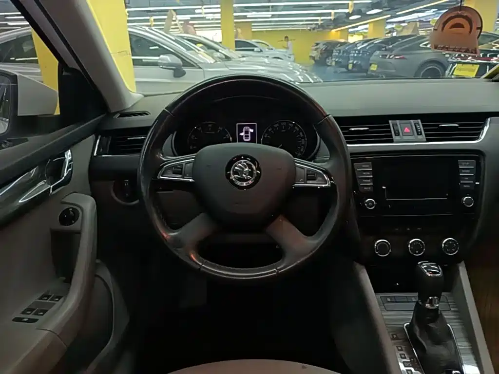 Skoda Octavia — миниатюра 11