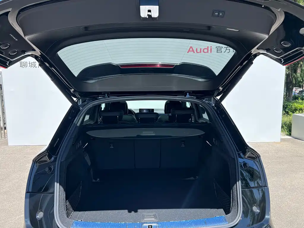 Audi Q5L — миниатюра 12