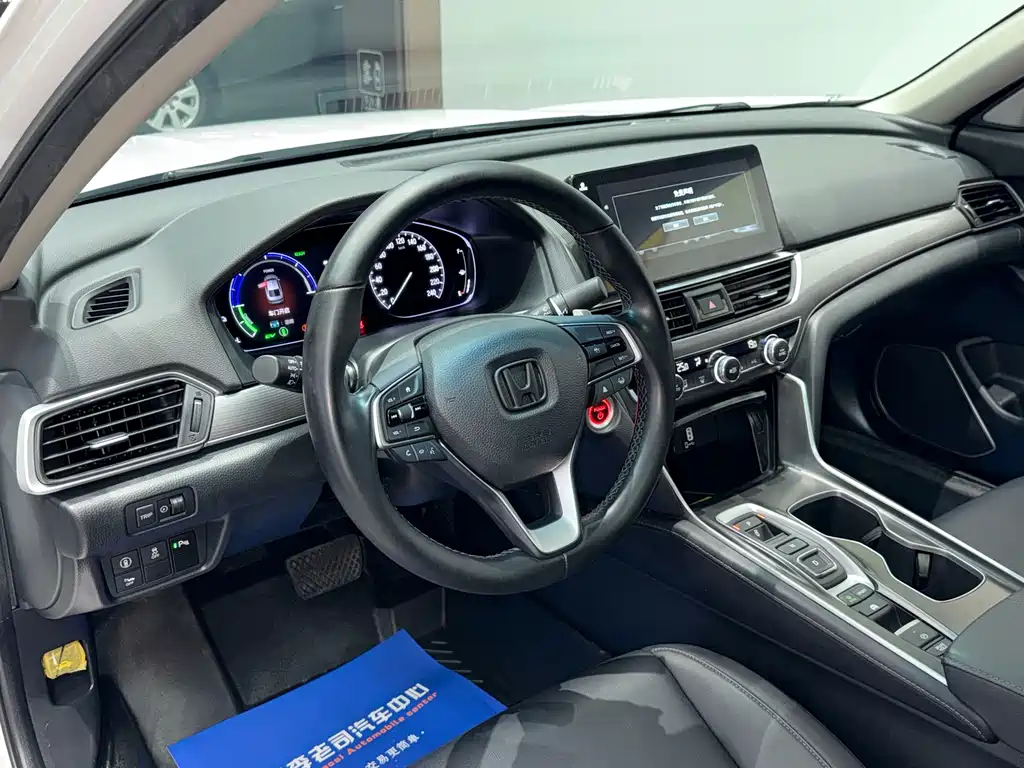Honda Accord — миниатюра 9