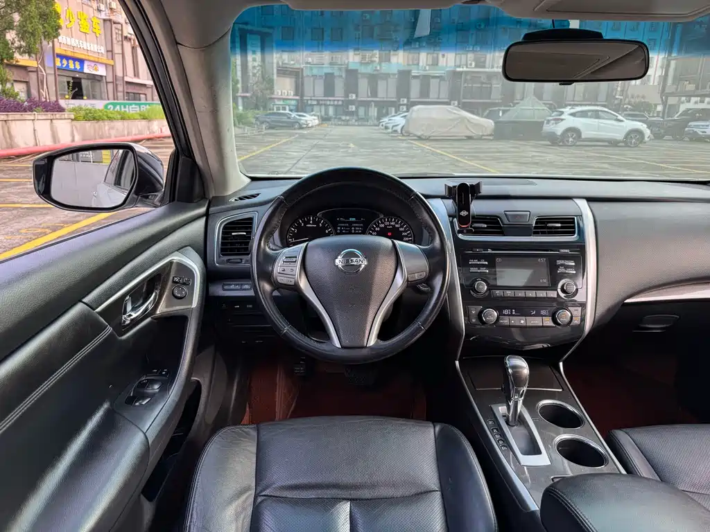 Nissan Teana — миниатюра 5
