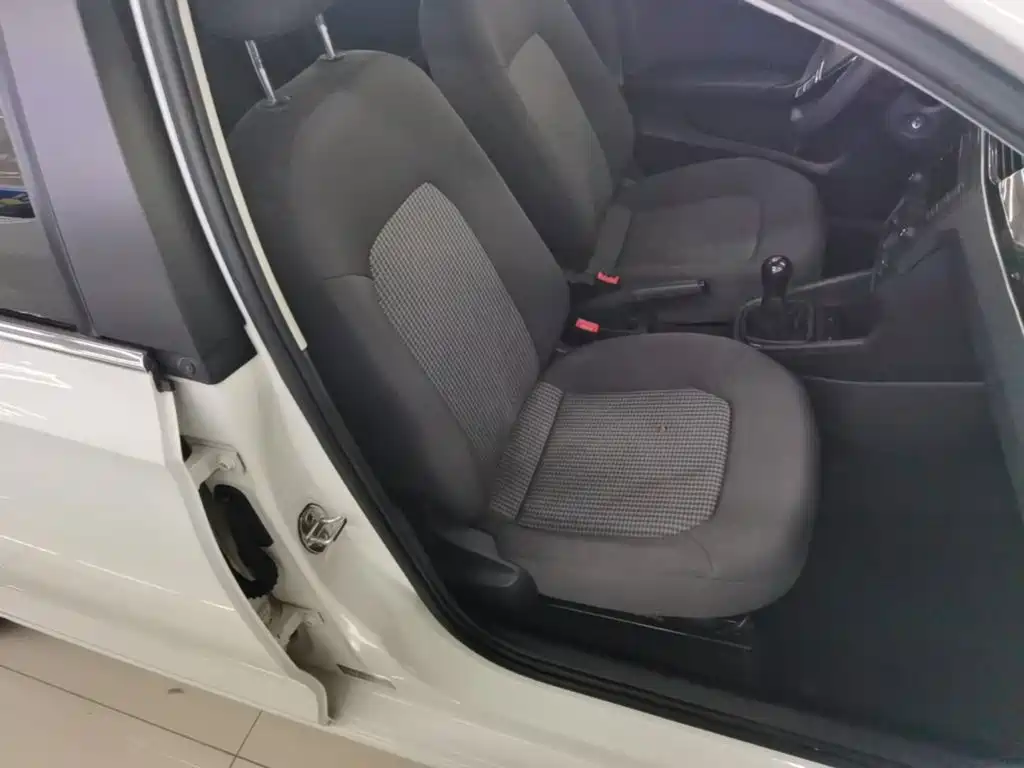 Volkswagen Santana — миниатюра 25