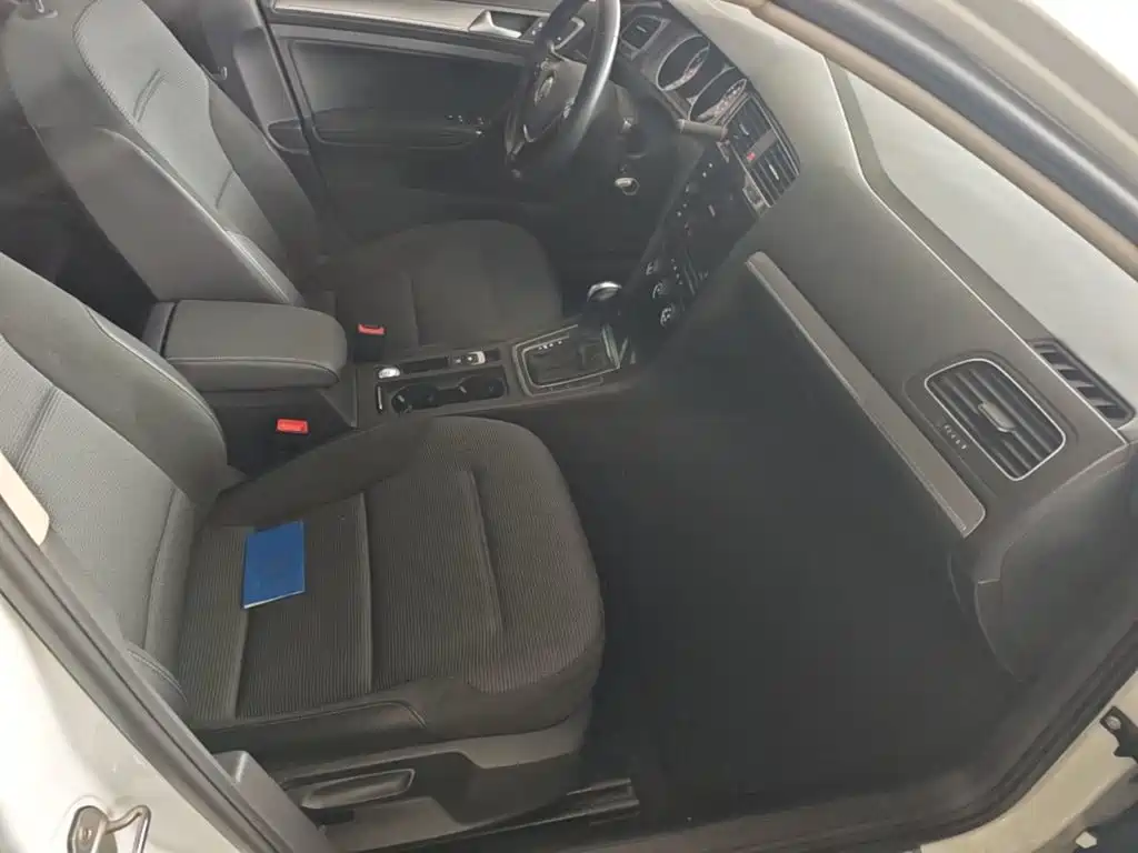 Volkswagen Golf — миниатюра 25