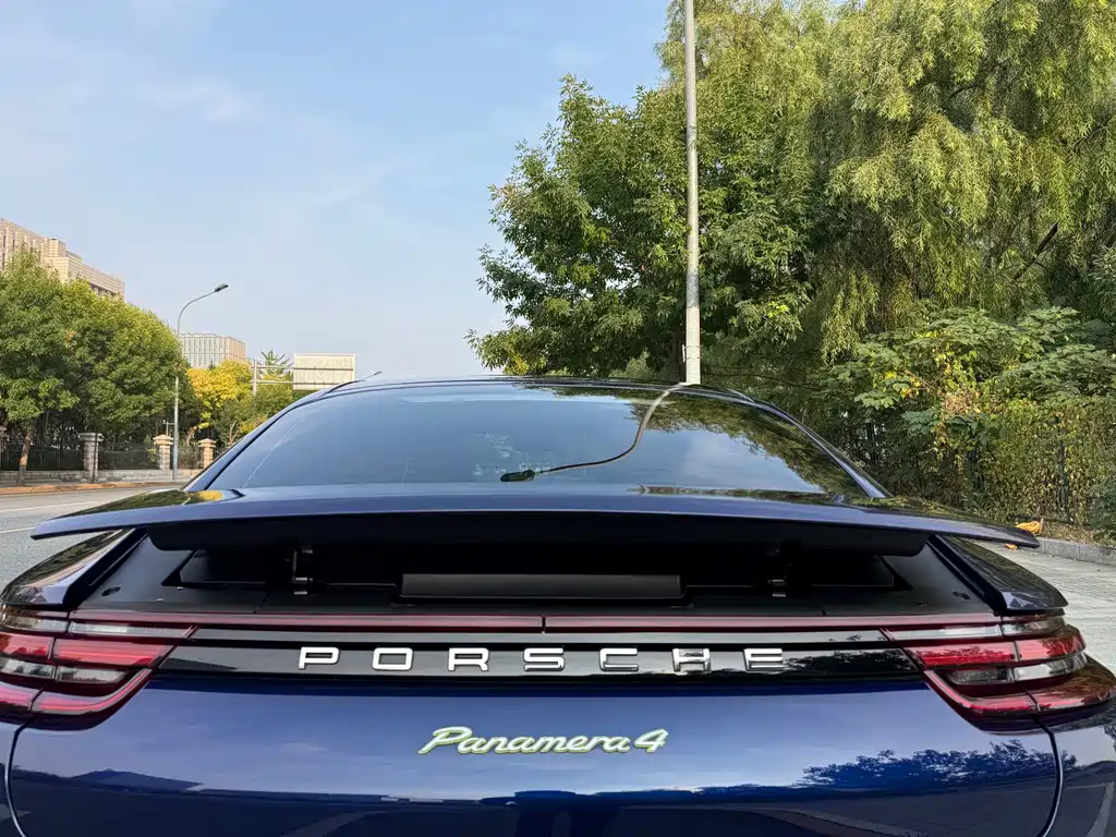 Porsche Panamera Hybrid — миниатюра 17