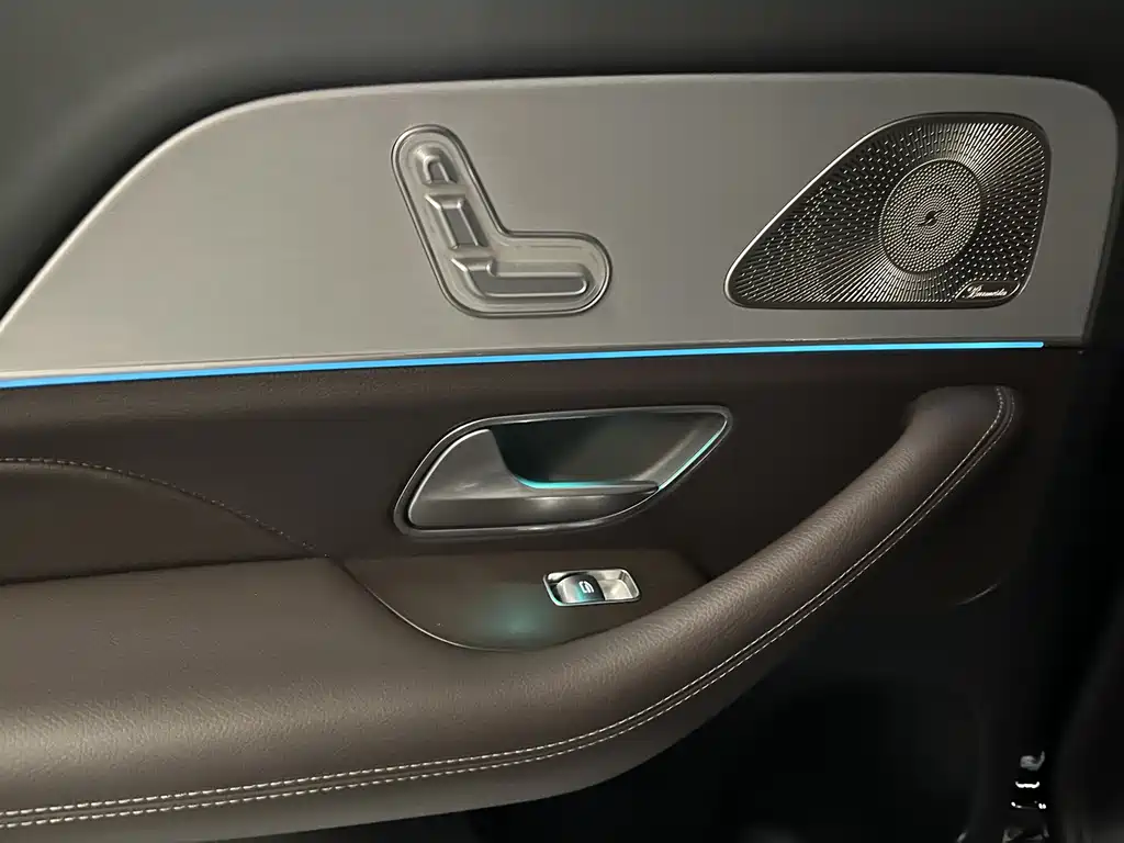 Mercedes-Benz GLE (Import) — миниатюра 15