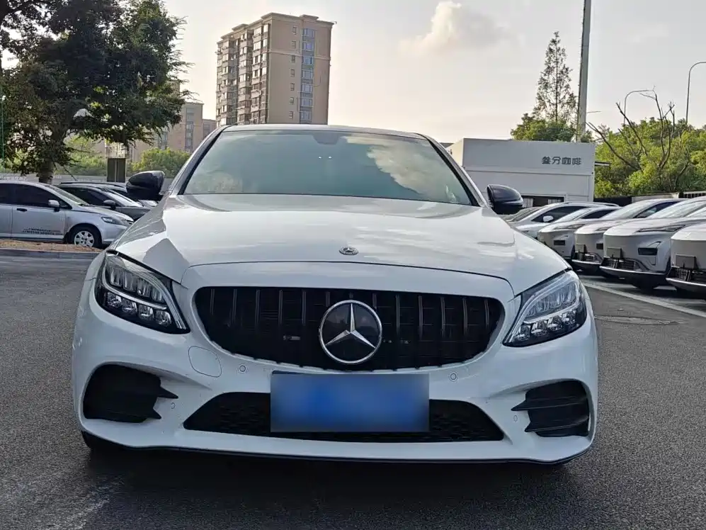 Mercedes-Benz C-Class — миниатюра 2