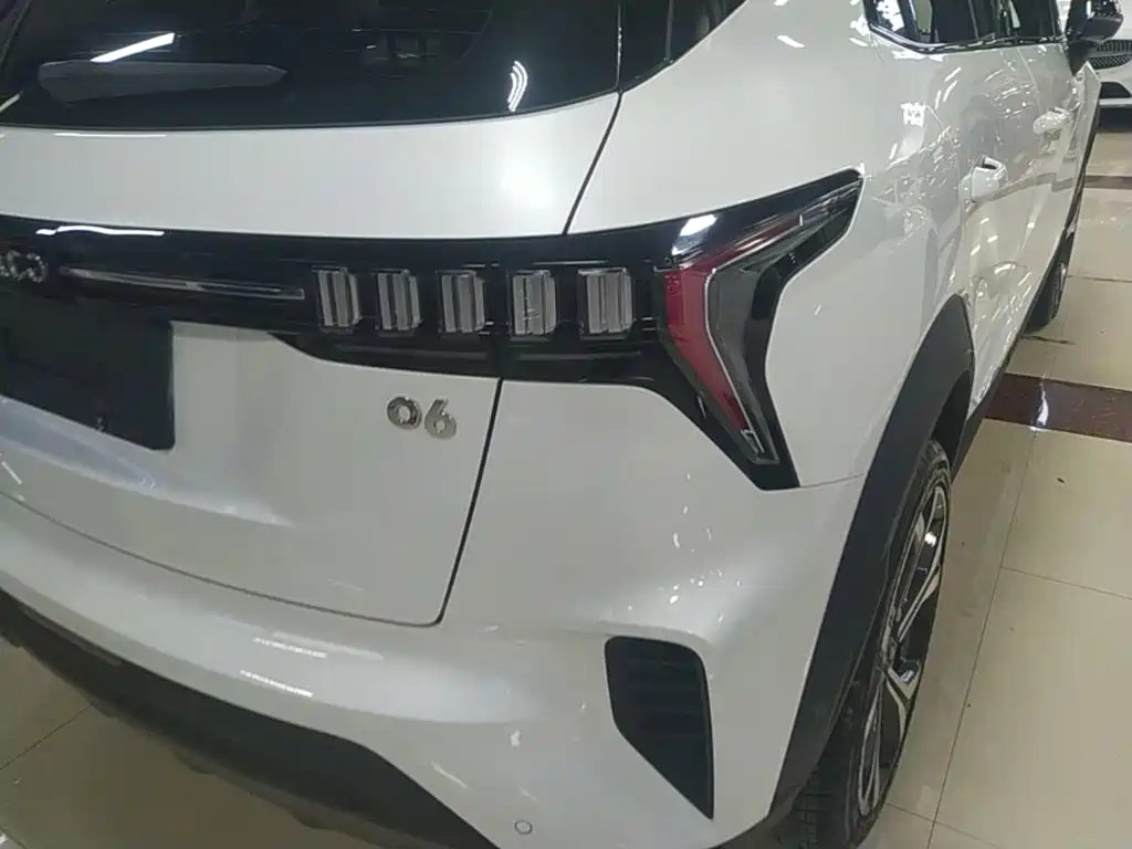 Lynk & Co 06 — миниатюра 8