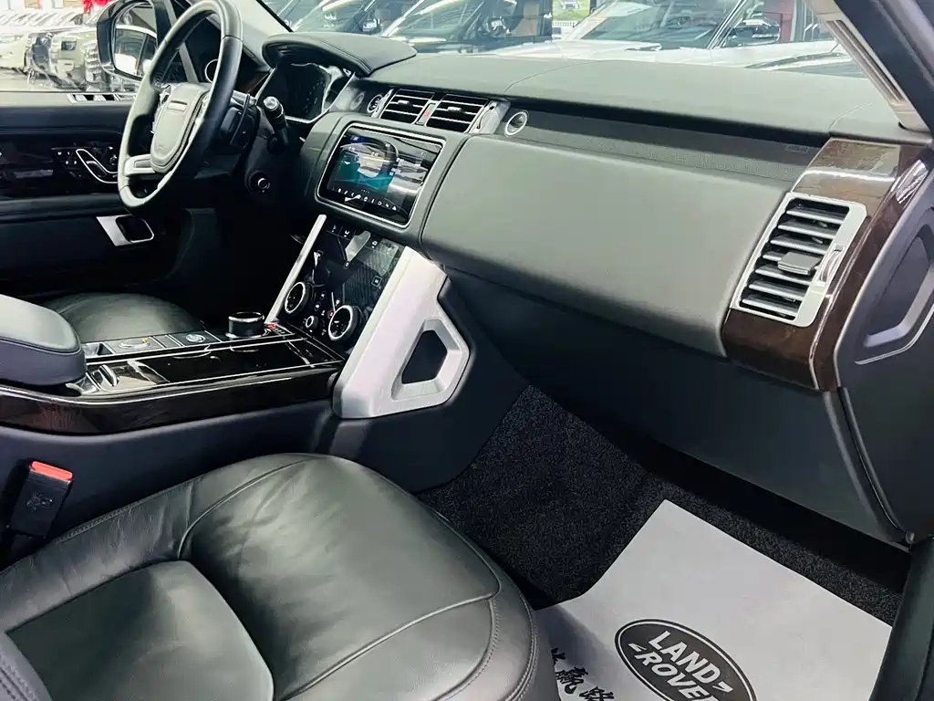 Land Rover Range Rover — миниатюра 8